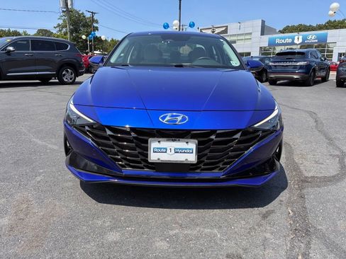Used 2023 Hyundai Elantra Limited FWD image 2