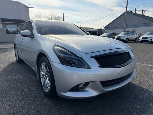 Used 2013 INFINITI G37 x w/ Premium Pkg image 3