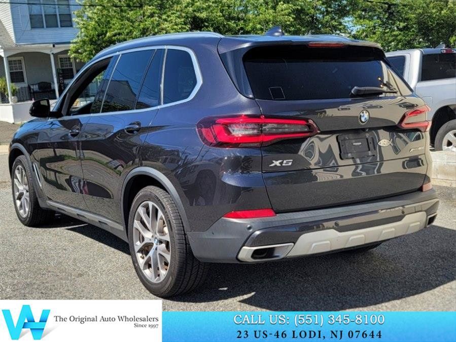 Used 2021 BMW X5 xDrive40i w/ Premium Package 2 AWD/4WD image 4