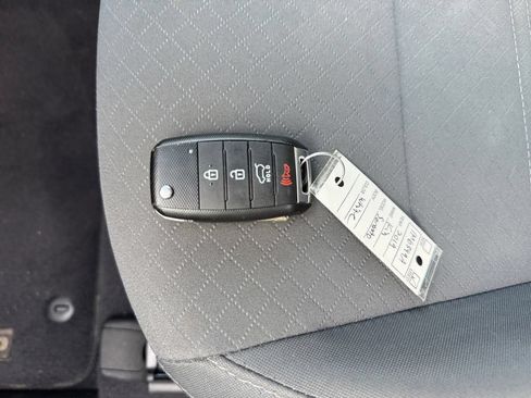 Used 2019 Kia Sorento AWD image 32