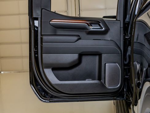 Used 2025 GMC Sierra 1500 Denali w/ Denali Reserve Package image 38