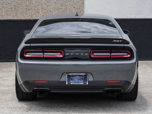 Used 2018 Dodge Challenger SRT Demon RWD image 8
