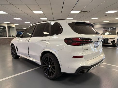 Used 2024 BMW X5 xDrive40i w/ M Sport Package AWD/4WD image 5