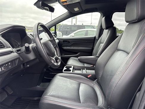 Used 2023 Honda Odyssey Sport image 12