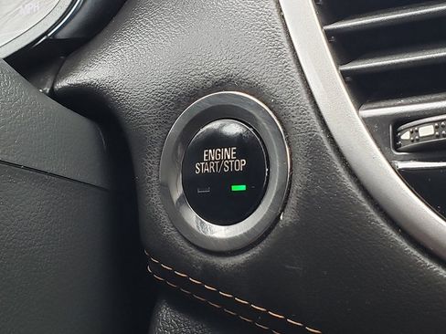 Used 2020 Chevrolet Trax LT w/ LT Convenience Package image 29