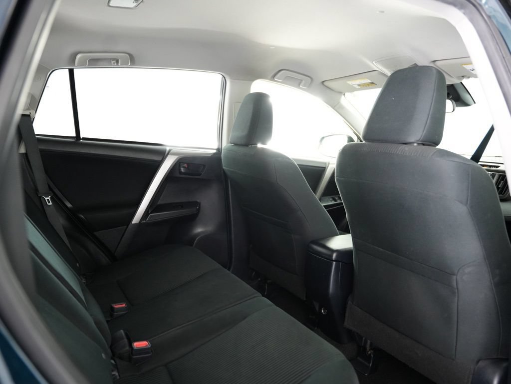Used 2018 Toyota RAV4 LE w/ All Weather Liner Package AWD/4WD image 34