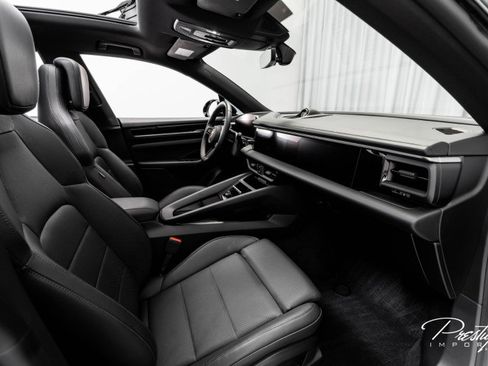 Used 2025 Porsche Macan 4S Electric image 45