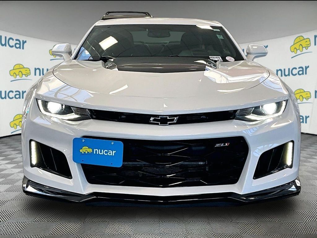 Used 2018 Chevrolet Camaro ZL1 RWD image 2
