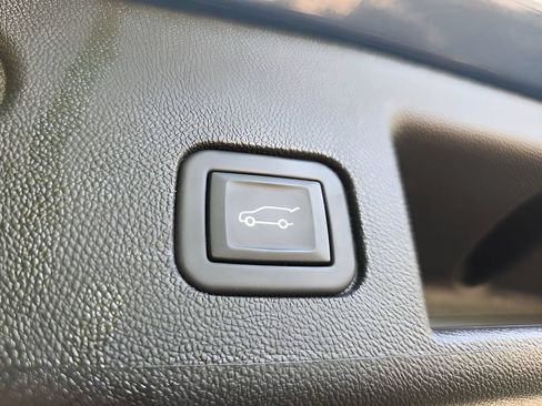 Used 2024 Chevrolet Equinox LT AWD/4WD image 7
