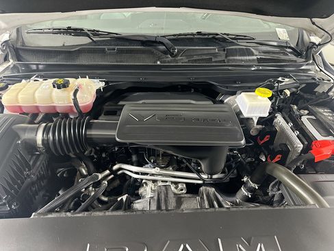 Used 2021 RAM 1500 Big Horn image 32