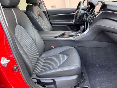 Used 2023 Toyota Camry SE image 17