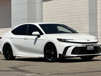 Used 2025 Toyota Camry SE FWD video 2