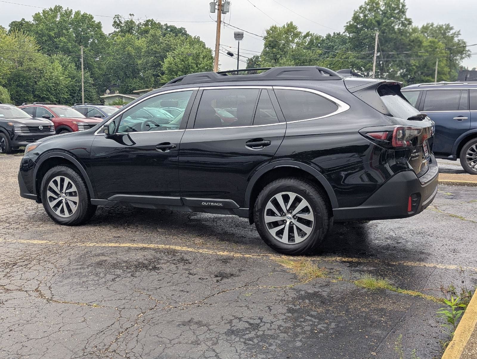 Used 2020 Subaru Outback Premium w/ Popular Package #1 AWD/4WD image 11
