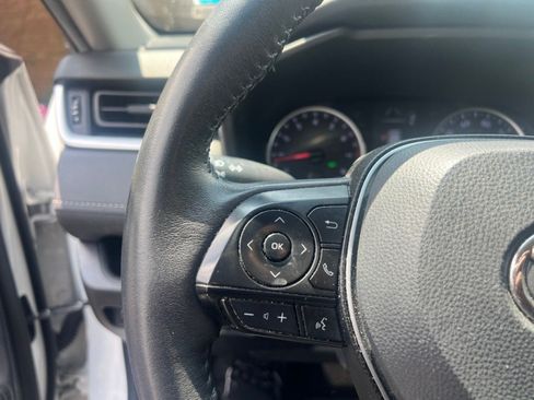 Used 2022 Toyota RAV4 XLE w/ XLE Grade Weather Package AWD/4WD image 8