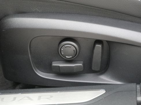 New 2024 Jaguar XF R-Dynamic SE image 5