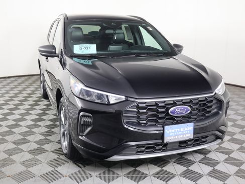 Used 2024 Ford Escape ST-Line image 3
