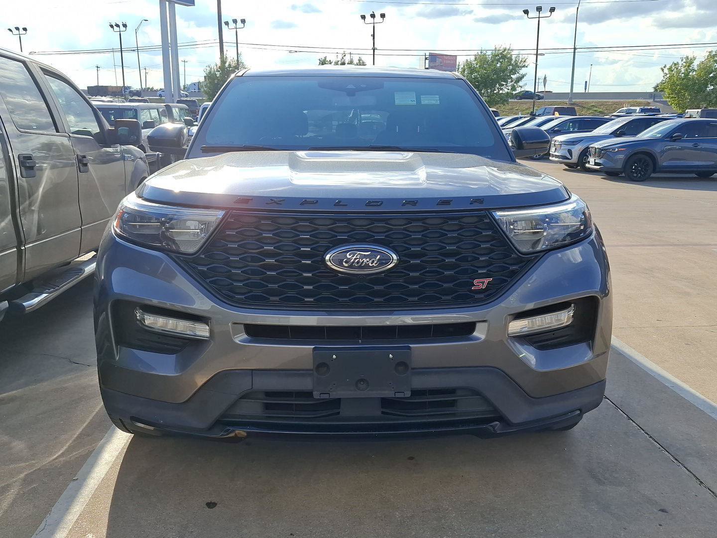 Used 2022 Ford Explorer ST w/ ST Street Pack RWD image 5