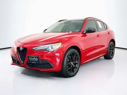 Used 2021 Alfa Romeo Stelvio Ti w/ Nero Edizione AWD/4WD image 3
