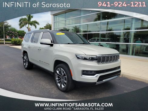 Used 2022 Jeep Grand Wagoneer Series III w/ Rear Seat Video Group 1 AWD/4WD image 1