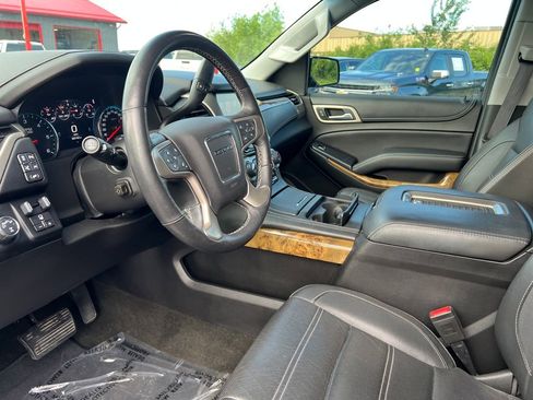 Used 2017 GMC Yukon Denali w/ Open Road Package AWD/4WD image 24