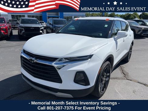 Used 2022 Chevrolet Blazer LT FWD image 2