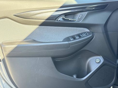 Used 2025 Chevrolet TrailBlazer LT w/ Convenience Package image 17