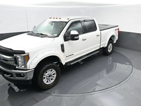 Used 2019 Ford F350 XLT w/ XLT Premium Package AWD/4WD image 19