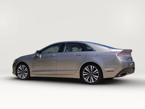 Used 2018 Lincoln MKZ Reserve FWD image 4