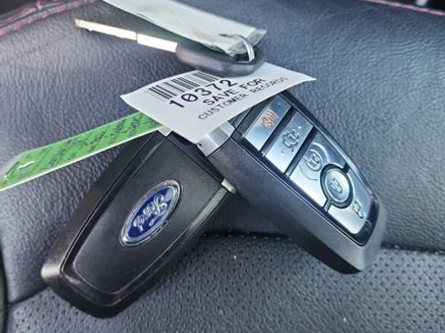 Used 2018 Ford Explorer Sport w/ Equipment Group 401A AWD/4WD image 34