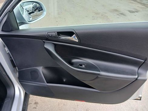 Used 2007 Volkswagen Passat 2.0T image 13