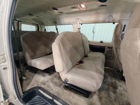 Used 2012 Ford E-350 and Econoline 350 XLT RWD image 19