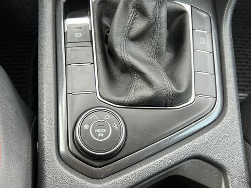 Used 2024 Volkswagen Tiguan Wolfsburg Edition image 19