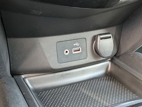 Used 2019 Nissan Rogue SV AWD/4WD image 31