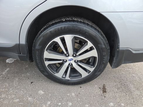 Used 2019 Subaru Outback 2.5i Limited w/ Popular Package #2 image 24