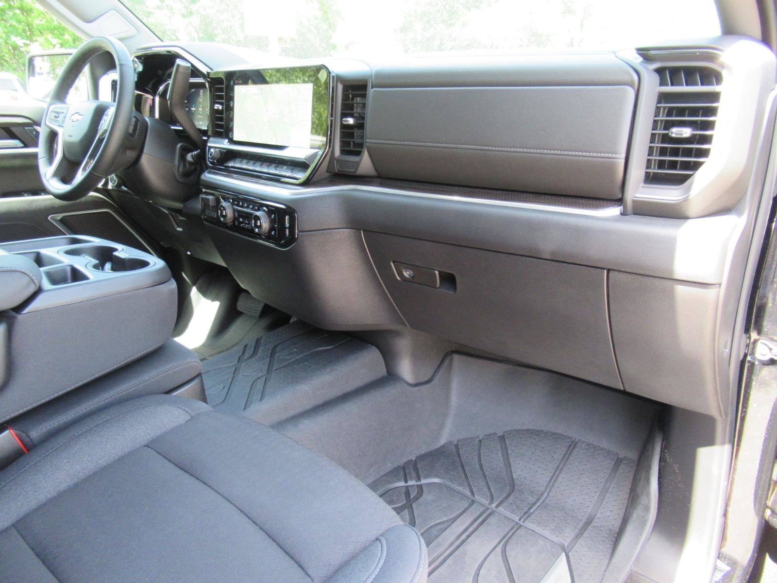 Used 2026 Chevrolet Silverado 1500 LT AWD/4WD image 13