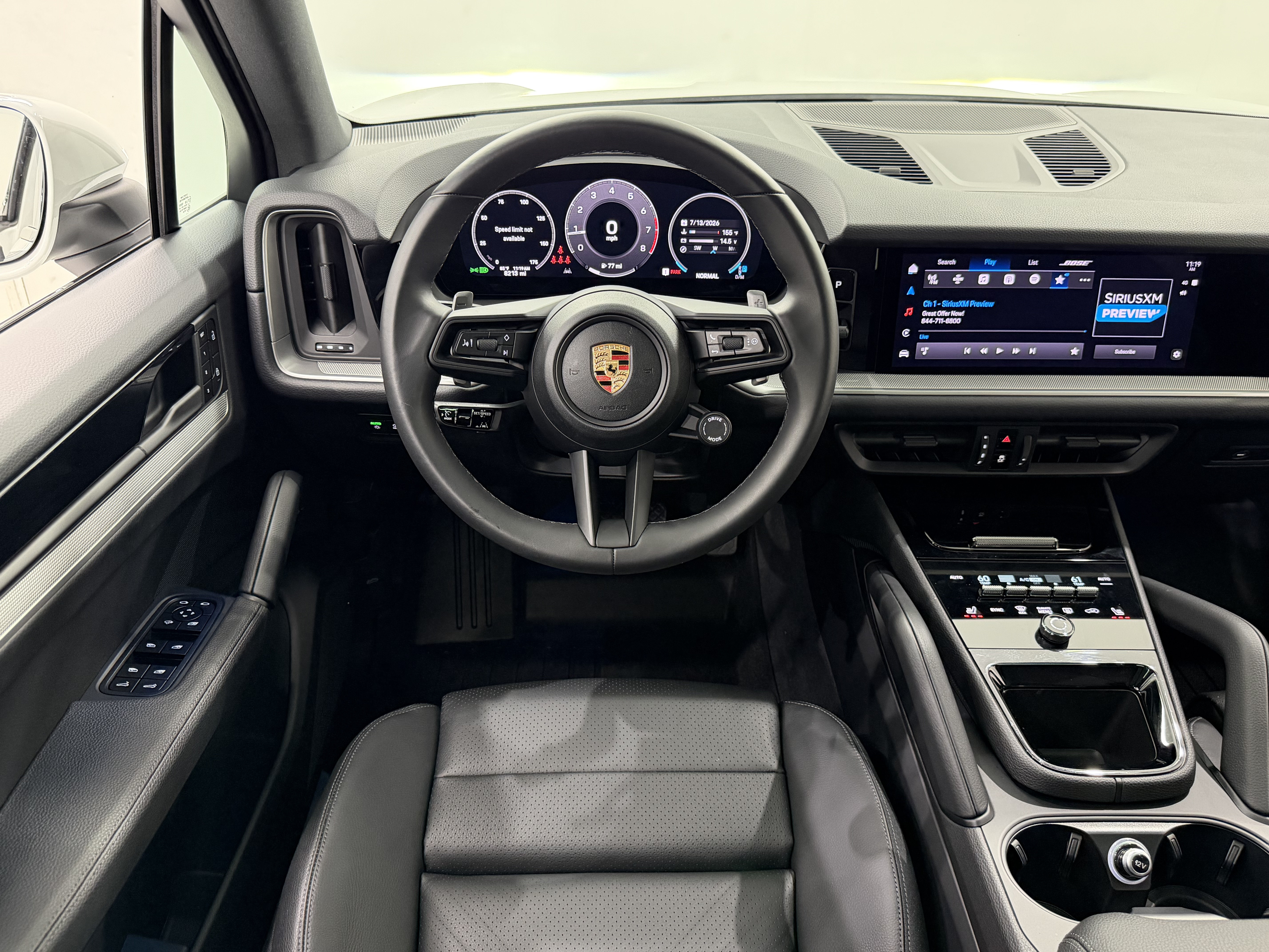 Certified 2024 Porsche Cayenne AWD/4WD image 25
