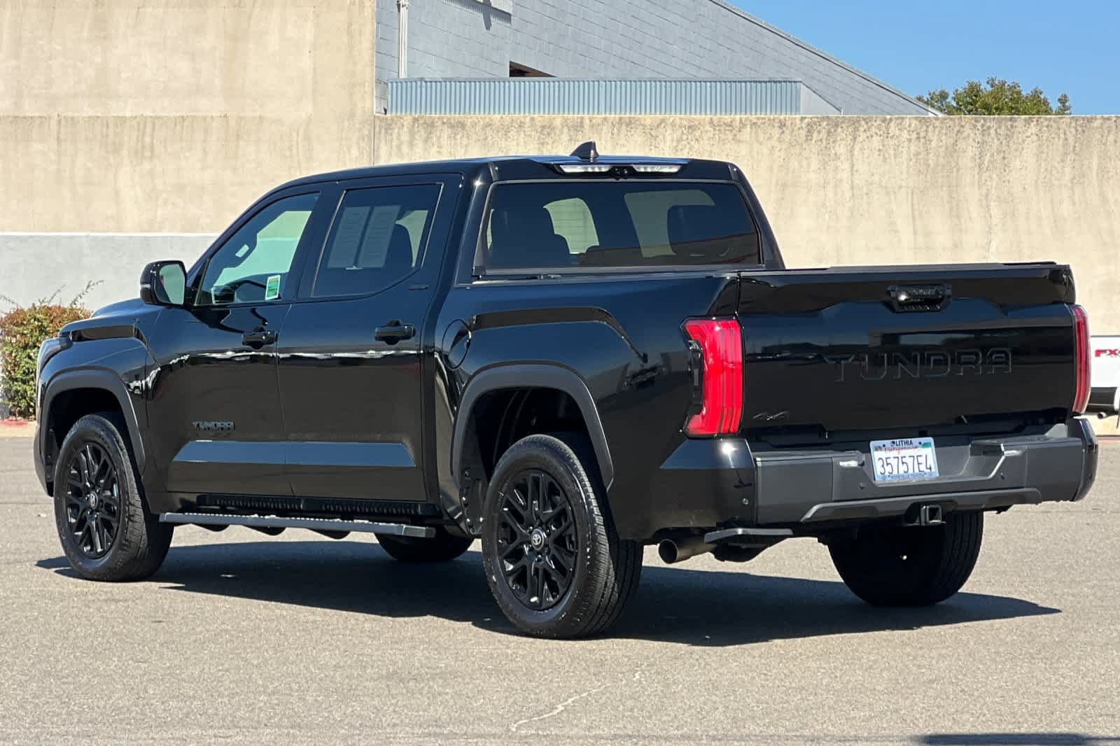 Used 2025 Toyota Tundra Limited AWD/4WD image 7