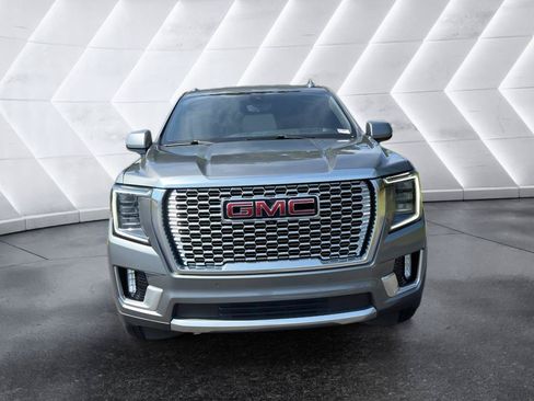 Used 2021 GMC Yukon Denali w/ Denali Premium Package AWD/4WD image 2