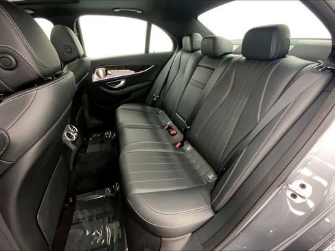 Used 2020 Mercedes-Benz E 350 Sedan image 17