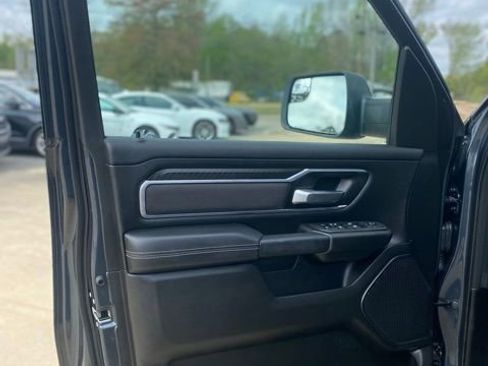 Used 2025 RAM 1500 Big Horn AWD/4WD image 17