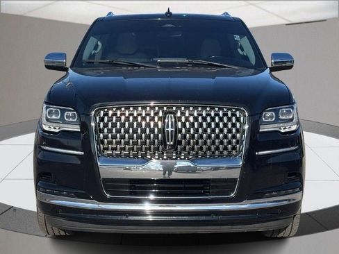 Used 2023 Lincoln Navigator L Black Label image 9