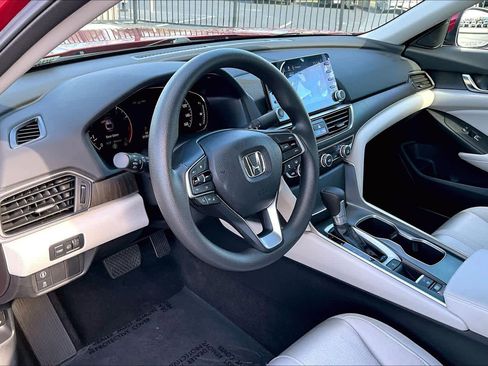 Used 2018 Honda Accord EX image 18