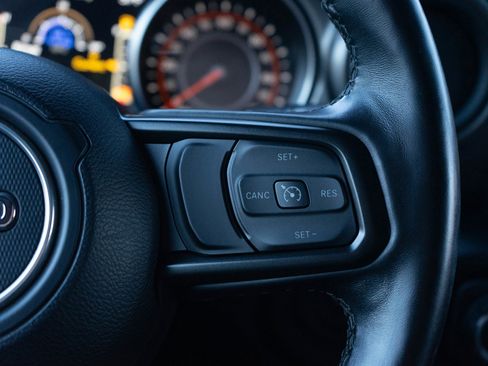 Used 2021 Jeep Gladiator Sport image 22