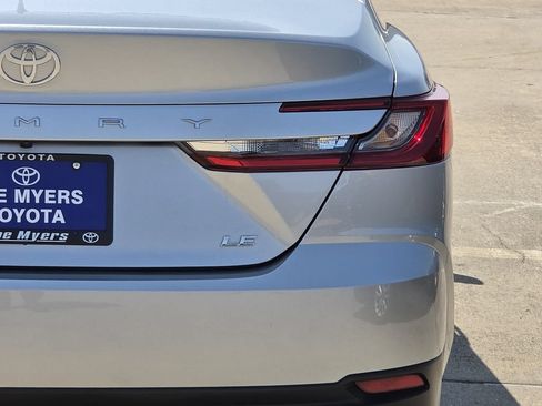 Used 2026 Toyota Camry LE w/ Convenience Package FWD image 9