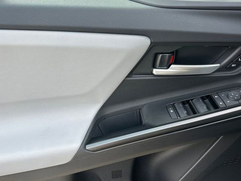 New 2026 Subaru Solterra AWD/4WD image 11