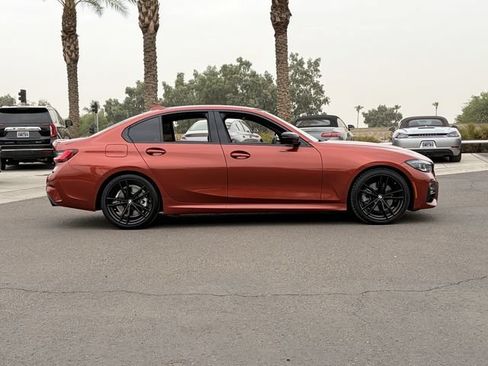 Used 2022 BMW 330i Sedan w/ M Sport Package RWD image 5
