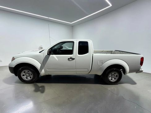 Used 2019 Nissan Frontier S RWD image 6