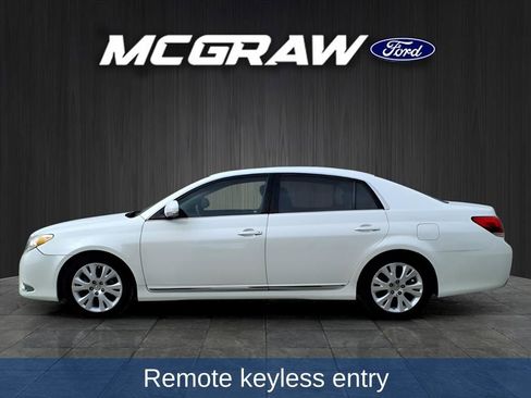 Used 2012 Toyota Avalon image 2