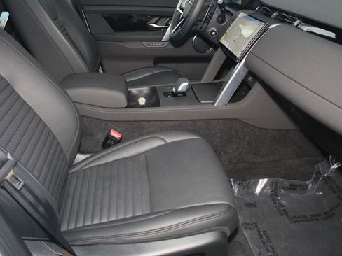 Used 2025 Land Rover Discovery Sport S image 3