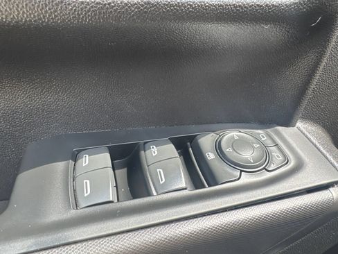 Used 2021 Chevrolet Silverado 1500 Custom AWD/4WD image 16